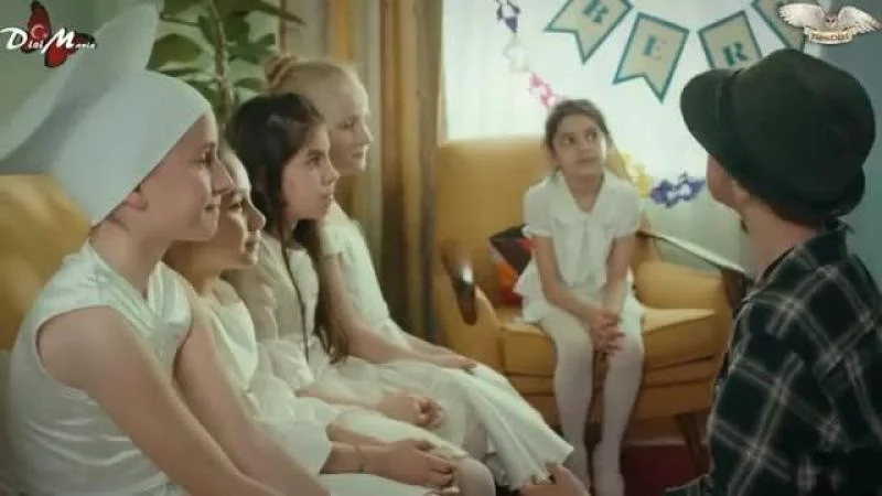 Кадры из сериала История одной семьи 11 серия 1 сезон (2019)